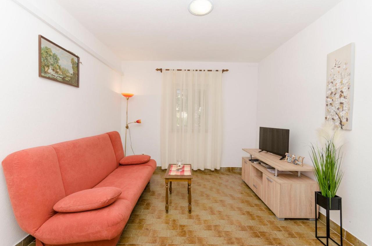Apartments Silvana Supetar Ngoại thất bức ảnh
