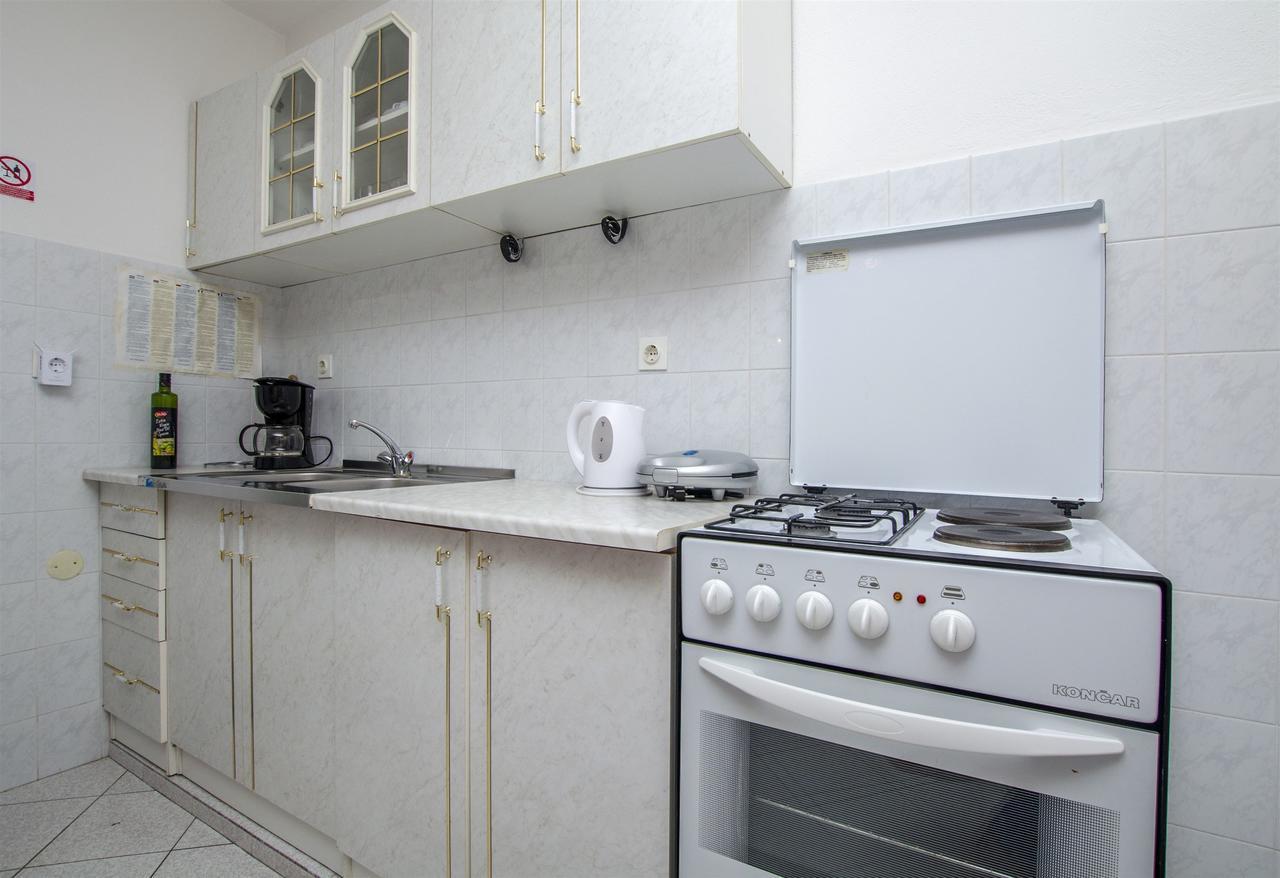 Apartments Silvana Supetar Ngoại thất bức ảnh